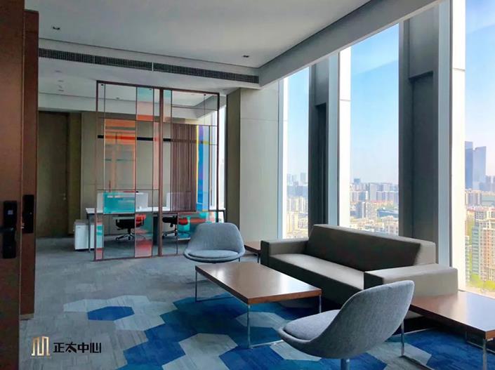 �Ͼ���̫����